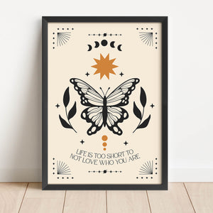 당신이 누구인지 사랑하지 않기에는 인생이 너무 짧습니다 thumbnail-image-1